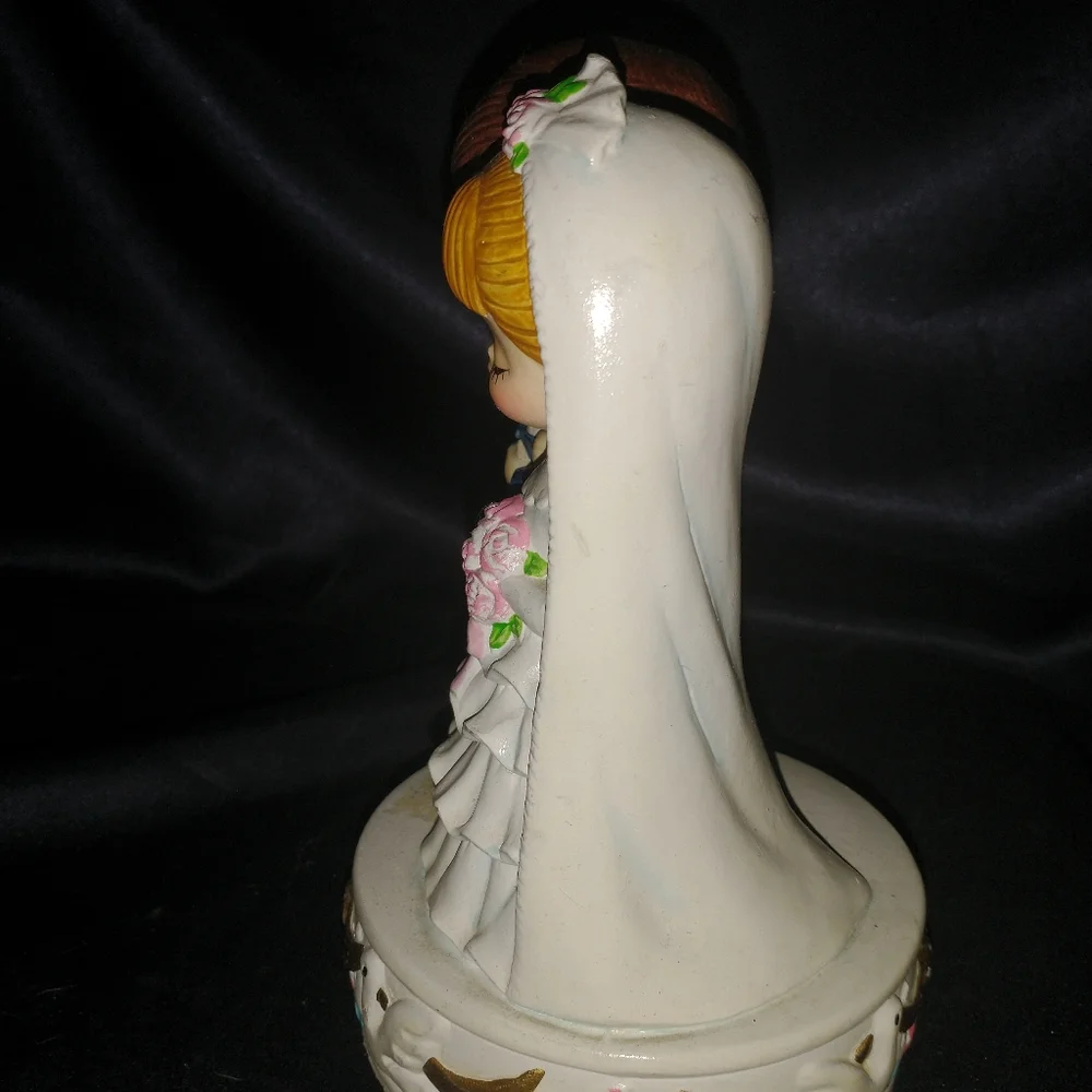 Vintage Bride & Groom - Picture 4 of 6